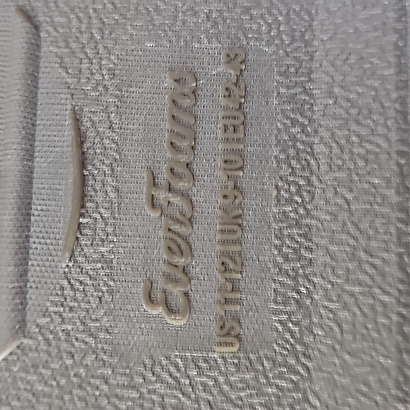 NWT Everfoams Fuzzy cozy slippers size 11-12 - Picture 5 of 5